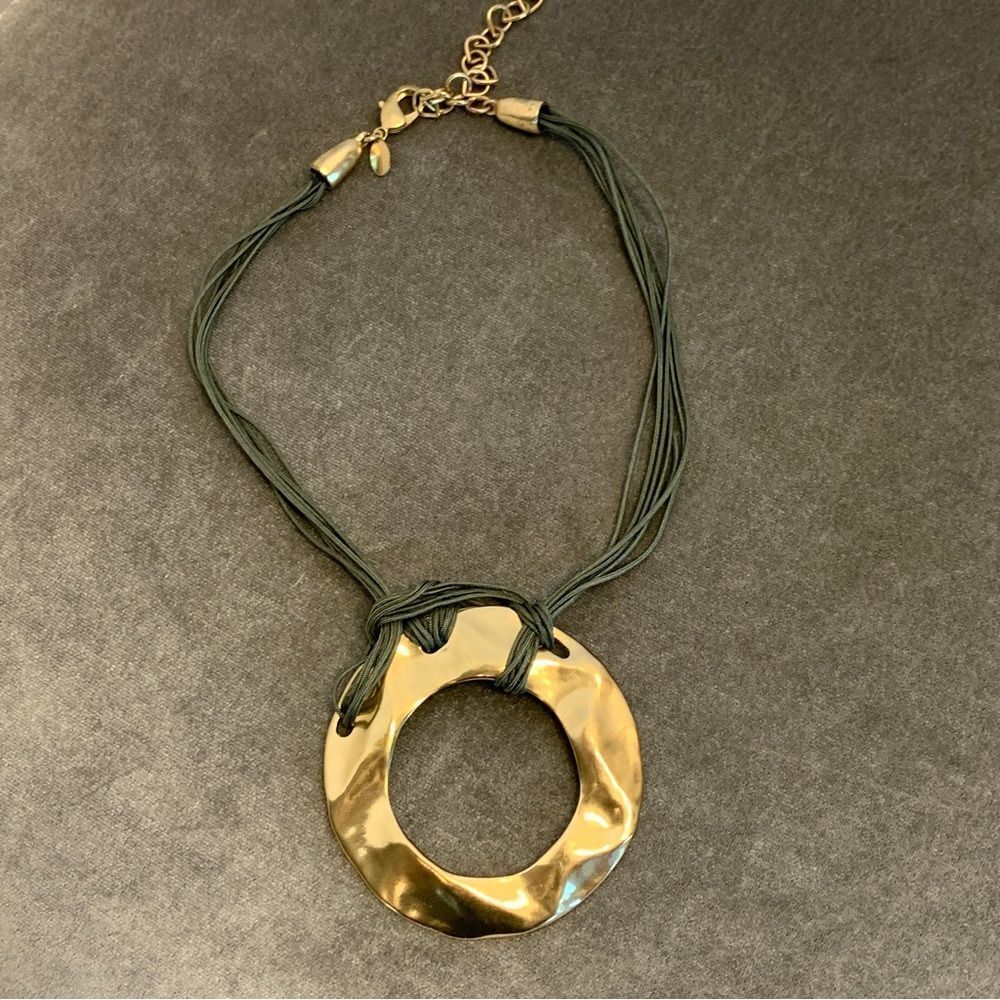 CHICO’S Green gold rhinestone necklace and bracelet set 🔥 - Picture 3 of 10